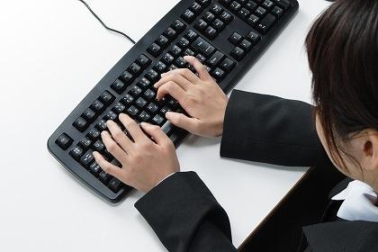 見積書や請求書の作成などの営業事務
