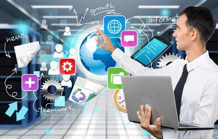 高時給／残業少なめ／社内情報システム業務