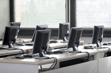 短期／高時給／キッティングリーダー